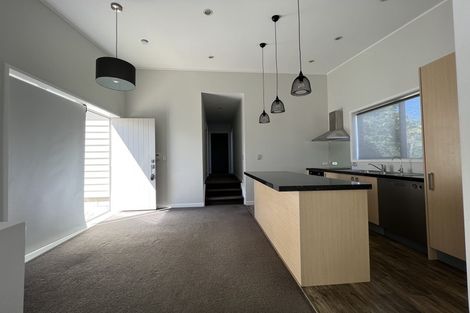 Photo of property in 9b Mackwood Place, Birkdale, Auckland, 0626