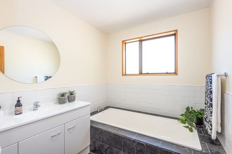 Photo of property in 53 Muir Avenue, Halswell, Christchurch, 8025