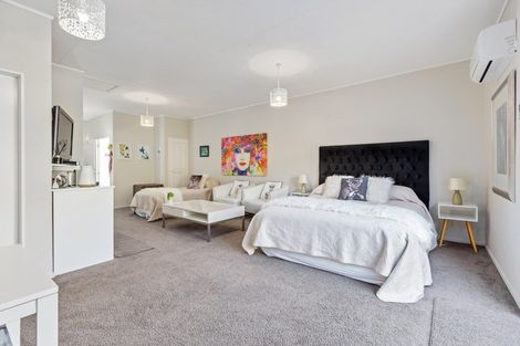 Photo of property in 85-87 Dublin Street, Martinborough, 5711