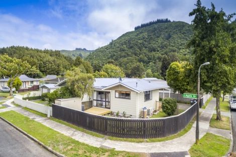Photo of property in 6f2- Gemstone Drive, Birchville, Upper Hutt, 5018