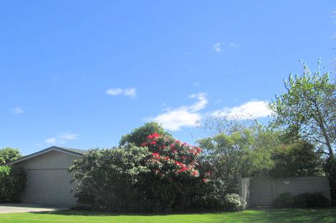Photo of property in 2 Oregon Drive, Rainbow Point, Taupo, 3330