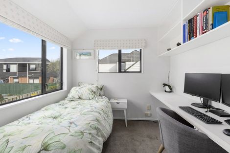 Photo of property in 5 Shastri Terrace, Khandallah, Wellington, 6035