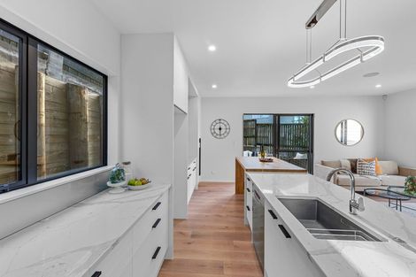 Photo of property in 10 Colum Place, Bucklands Beach, Auckland, 2014