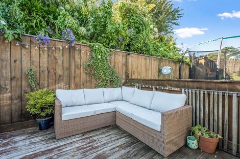 Photo of property in 13 Tahurangi Place, Spotswood, New Plymouth, 4310