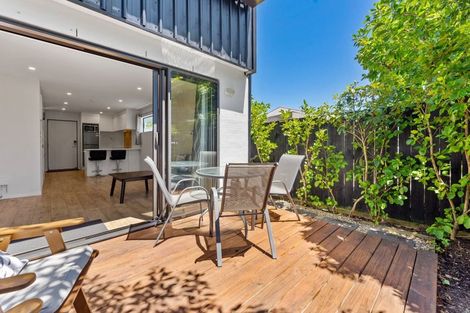 Photo of property in 5/36 Kaipatiki Road, Glenfield, Auckland, 0629