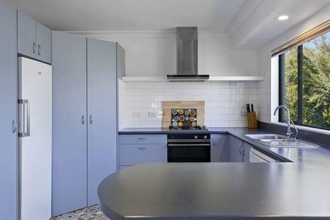 Photo of property in 94 Harvey Street, Waipahihi, Taupo, 3330