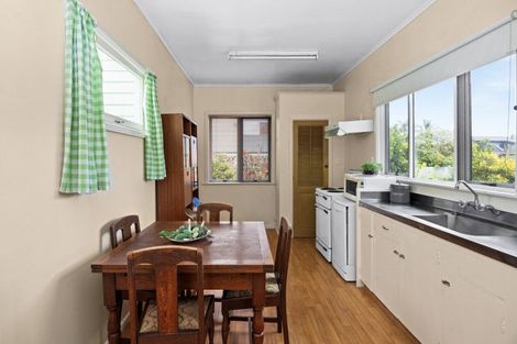 Photo of property in 9 Chester Place, Taradale, Napier, 4112