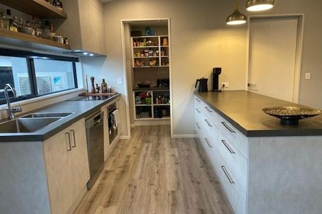 Photo of property in 5 Tussle Grove, Halswell, Christchurch, 8025