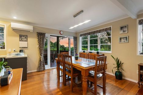 Photo of property in 40 Huia Road, Titirangi, Auckland, 0604