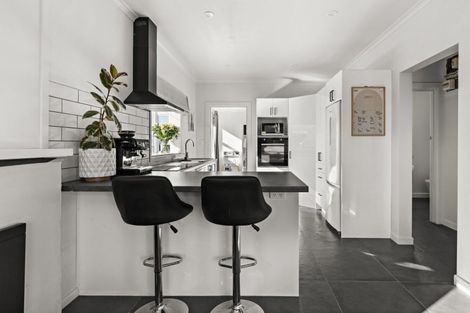 Photo of property in 1004 Garry Street, Raureka, Hastings, 4120