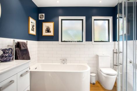 Photo of property in 4 Oldham Place, Browns Bay, Auckland, 0630