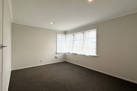Photo of property in 25 Kereru Street, Henderson, Auckland, 0612