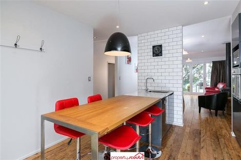 Photo of property in 29 Marine Parade, Macandrew Bay, Dunedin, 9014