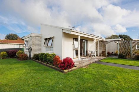 Photo of property in 12a Oxford Street, Marton, 4710