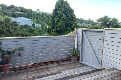 Photo of property in 22 Tanera Crescent, Brooklyn, Wellington, 6021