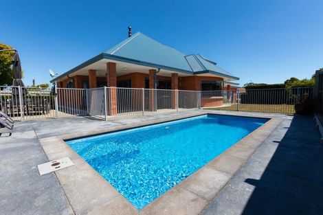 Photo of property in 122 Guy Street, Dannevirke, 4930