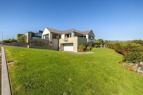 Photo of property in 60 Glenstrae Road, Redcliffs, Christchurch, 8081