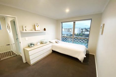 Photo of property in 18 Rangihina Road, Hobsonville, Auckland, 0616