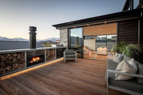 Photo of property in 34 Minaret Ridge, Wanaka, 9305