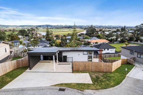 Photo of property in 33a St James Avenue, Helensville, 0800