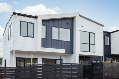 Photo of property in 10 Balthazar Road, Kumeu, 0810