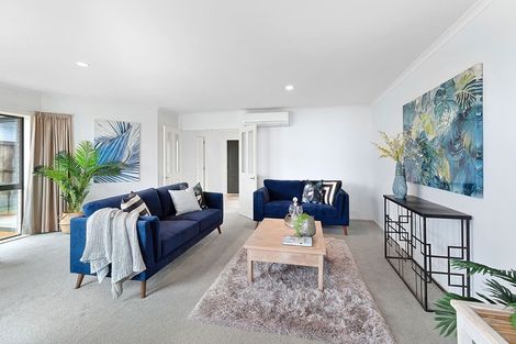 Photo of property in 52 Miles Crescent, Newlands, Wellington, 6037