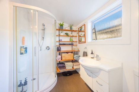 Photo of property in 9 Pukeko Place, Westshore, Napier, 4110