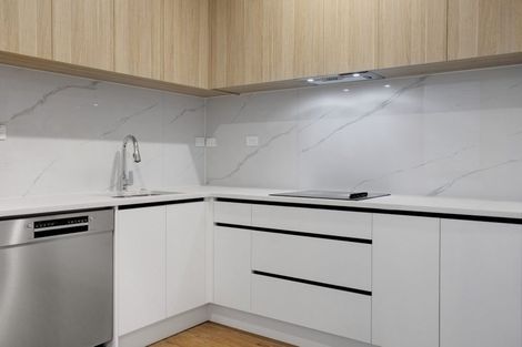 Photo of property in 4/196 Royal Road, Massey, Auckland, 0614