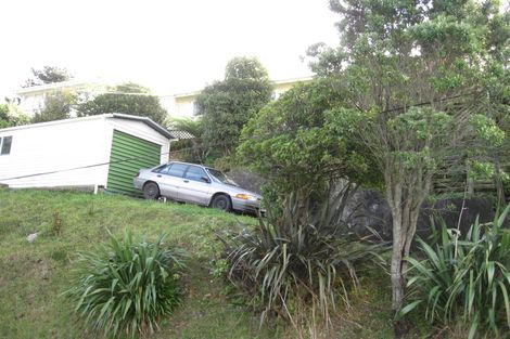 Photo of property in 94 Ruskin Road, Newlands, Wellington, 6037