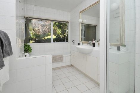 Photo of property in 82 Upper Harbour Drive, Greenhithe, Auckland, 0632