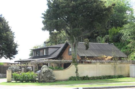 Photo of property in 82d Kawaha Point Road, Kawaha Point, Rotorua, 3010