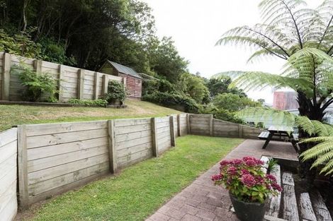 Photo of property in 23 Patanga Crescent, Thorndon, Wellington, 6011