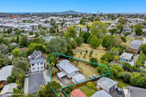 Photo of property in 16 Rosalind Road, Glenfield, Auckland, 0629