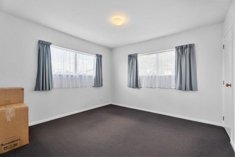 Photo of property in 2/12 Gazelle Avenue, Beach Haven, Auckland, 0626