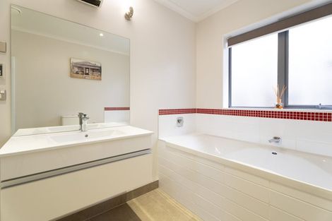 Photo of property in 178 Mark Avenue, Grenada Village, Wellington, 6037