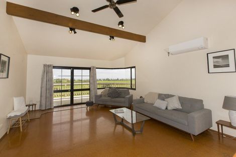 Photo of property in 106 Rehutai Road, Baylys Beach, Dargaville, 0377