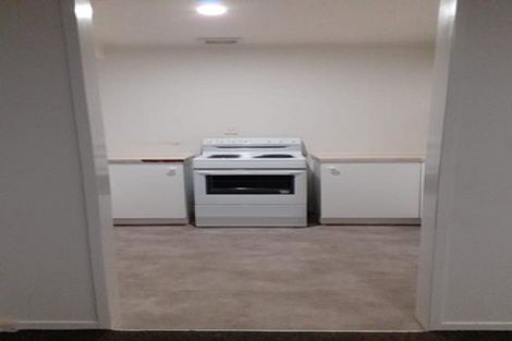 Photo of property in 2/28 Lilburn Crescent, Massey, Auckland, 0614