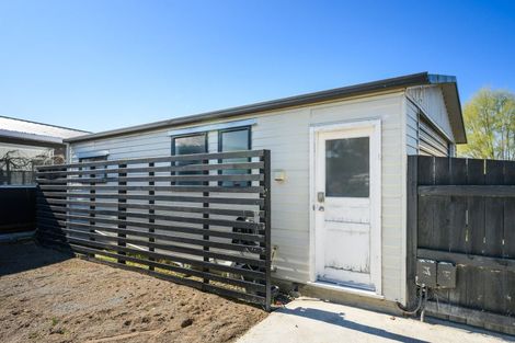 Photo of property in 10 Gladys Place, Kelvin Grove, Palmerston North, 4414