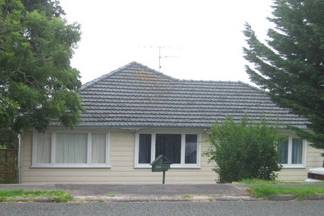 Photo of property in 104 Ocean View Road, Northcote, Auckland, 0627