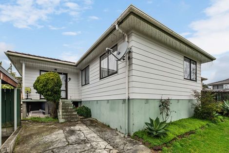 Photo of property in 2/47 Taitimu Drive, Weymouth, Auckland, 2103