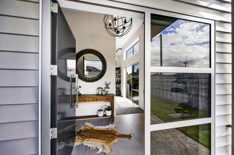 Photo of property in 17 Victoria Street, Hawera, 4610