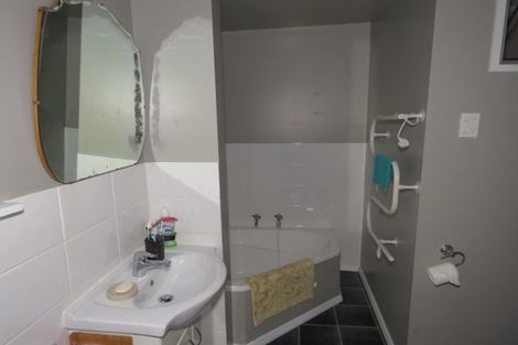 Photo of property in 24 Fonblanque Street, Westport, 7825