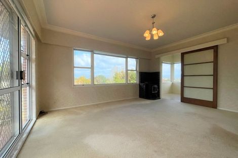 Photo of property in 12 Grenada Avenue, Forrest Hill, Auckland, 0620