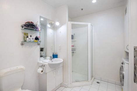 Photo of property in Terrace Garden Apartments, 8a/120 The Terrace, Wellington Central, Wellington, 6011