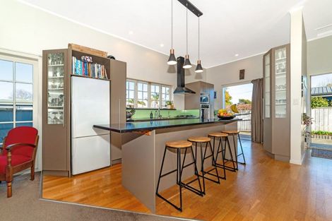 Photo of property in 34 Ormond Road, Whataupoko, Gisborne, 4010