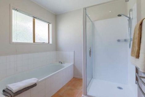 Photo of property in 2/14 Hollyhock Place, Browns Bay, Auckland, 0630