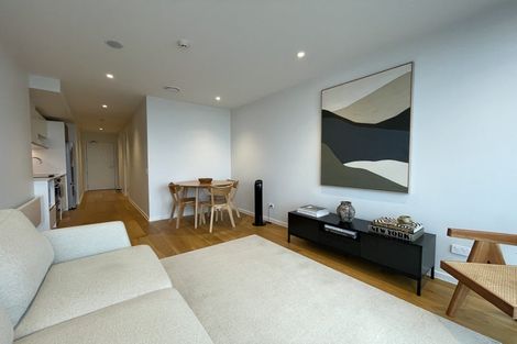 Photo of property in 28 Viridian Avenue, Rosehill, 2113