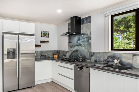 Photo of property in 68 Wairau Road, Picton, 7220