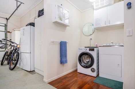 Photo of property in 19 Martin Place, Cooks Beach, Whitianga, 3591