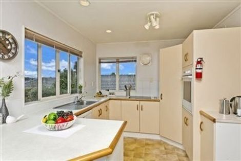 Photo of property in 2 Owl Court, Unsworth Heights, Auckland, 0632